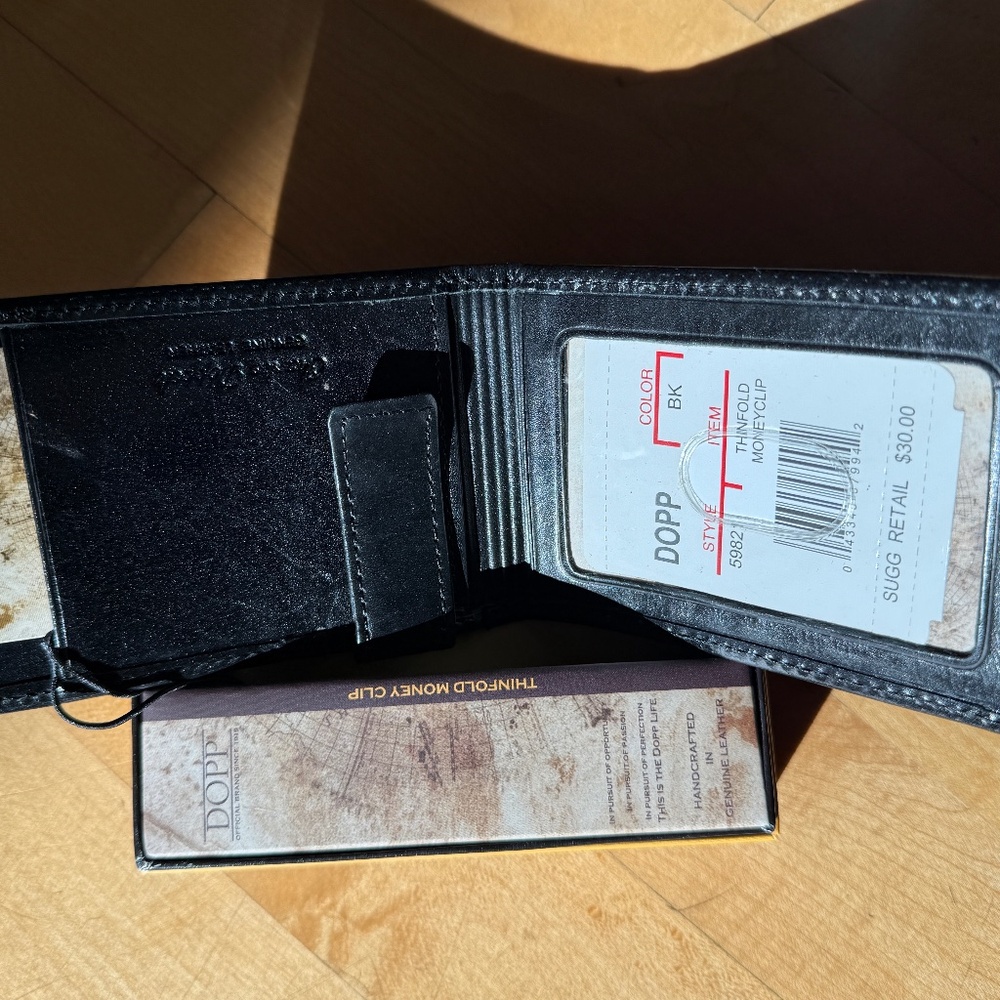 Dopp leather super slim money clip card holder new in box with tags